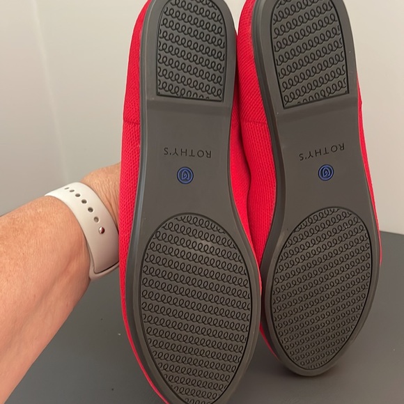 Red, Round Toe Rothy's Flats - Picture 9 of 14